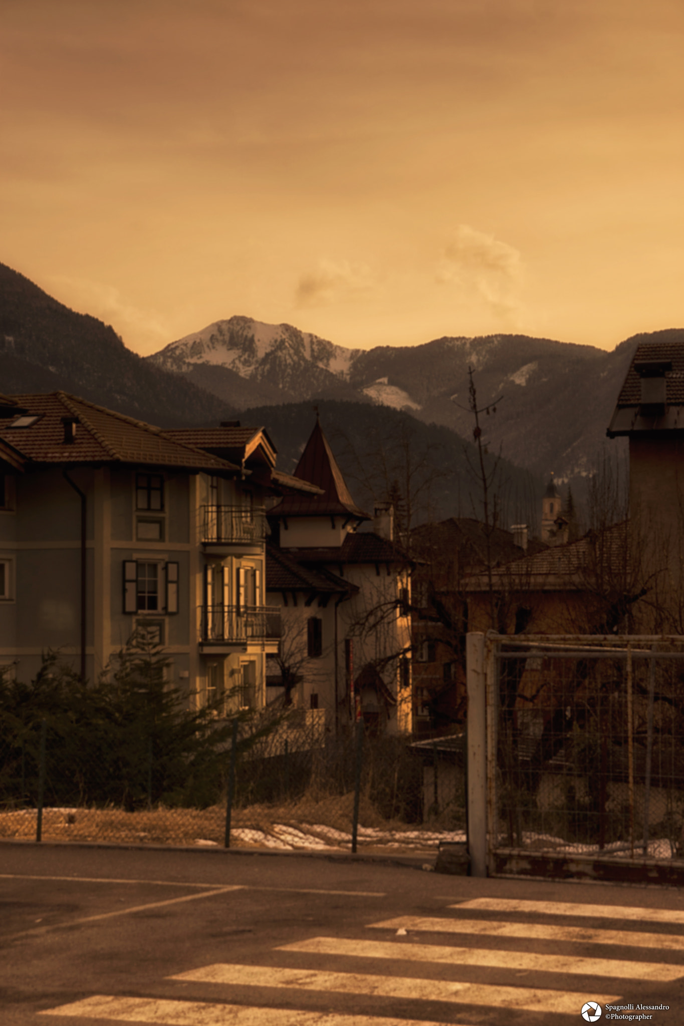 Sony SLT-A77 + Tamron SP 24-70mm F2.8 Di VC USD sample photo. Tramonto nei monti photography