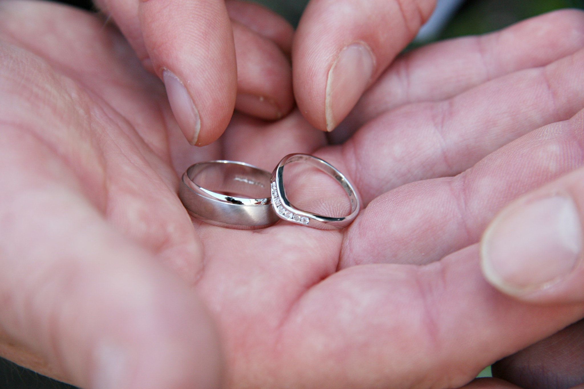 Canon EOS 30D + Canon EF-S 17-85mm F4-5.6 IS USM sample photo. Wedding rings photography