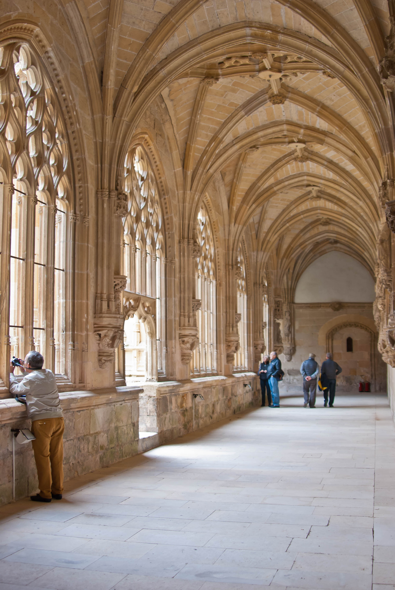 Nikon D40X sample photo. Paseando en el claustro photography