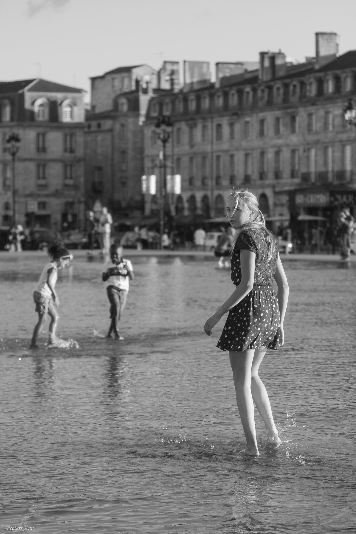 Canon EF 70-200mm F2.8L IS USM sample photo. Young girl in bordeaux photography