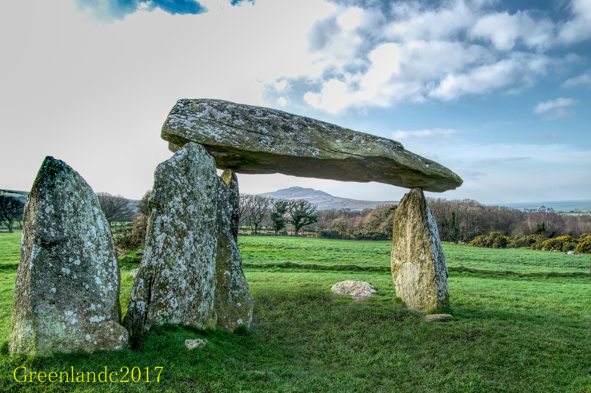 Nikon D5300 + Nikon AF-S DX Nikkor 18-55mm F3.5-5.6G II sample photo. Pentre ifan dolmen photography