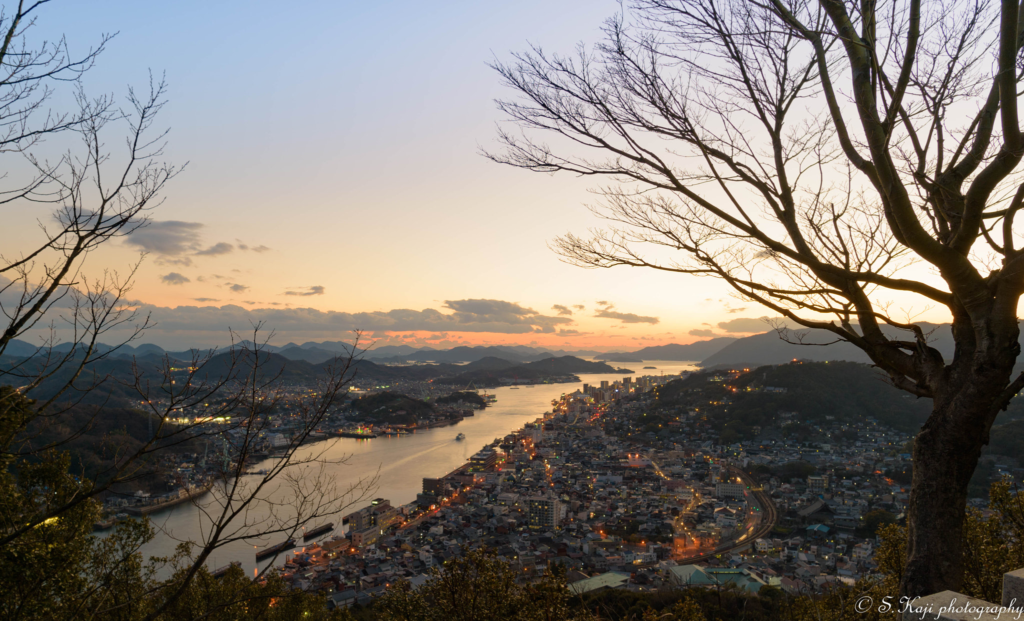 Nikon Df + Nikon AF-S Nikkor 20mm F1.8G ED sample photo. From jodoji, onomichi photography