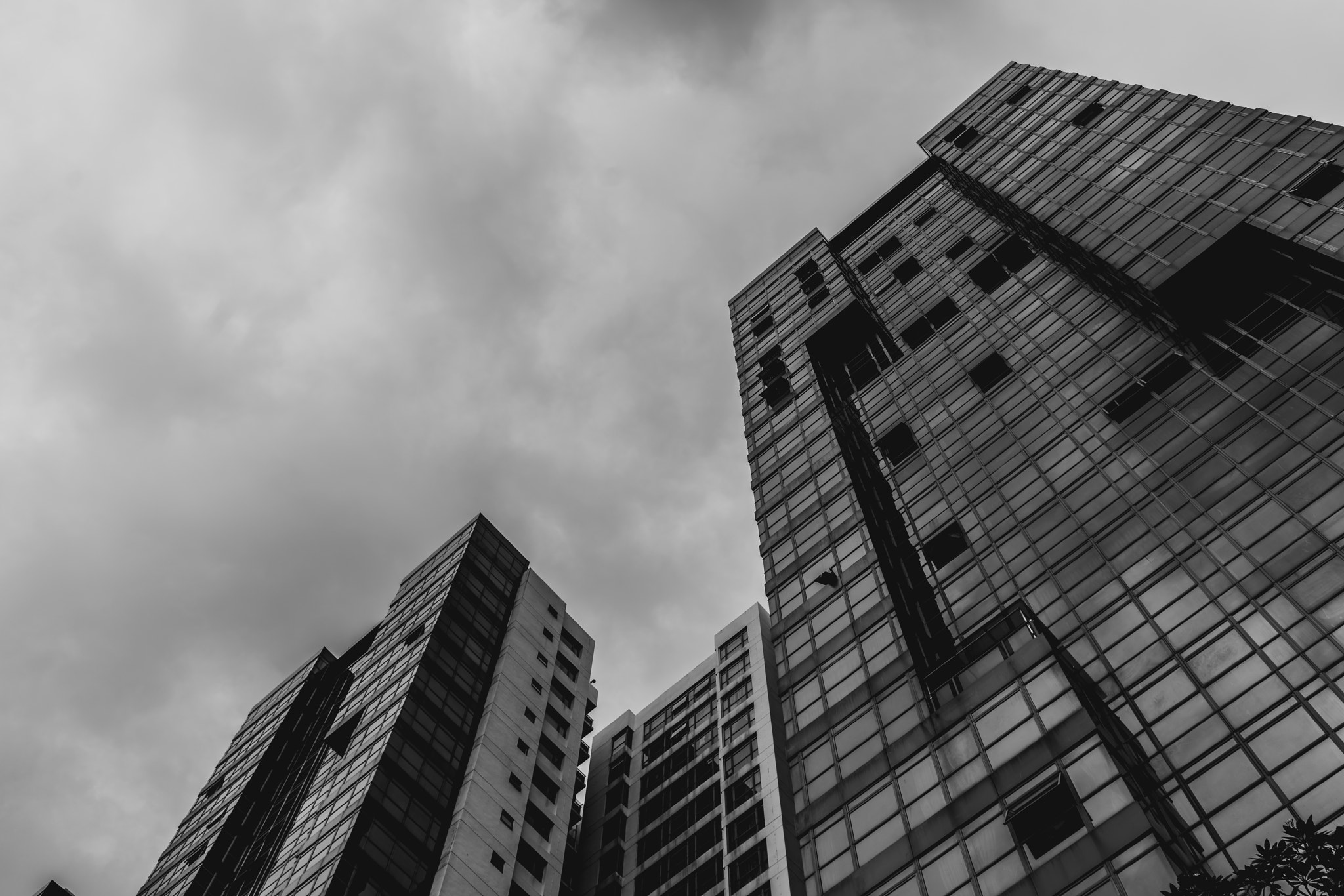 Sony a7R II + Sony Sonnar T* FE 35mm F2.8 ZA sample photo. The dark fortress photography
