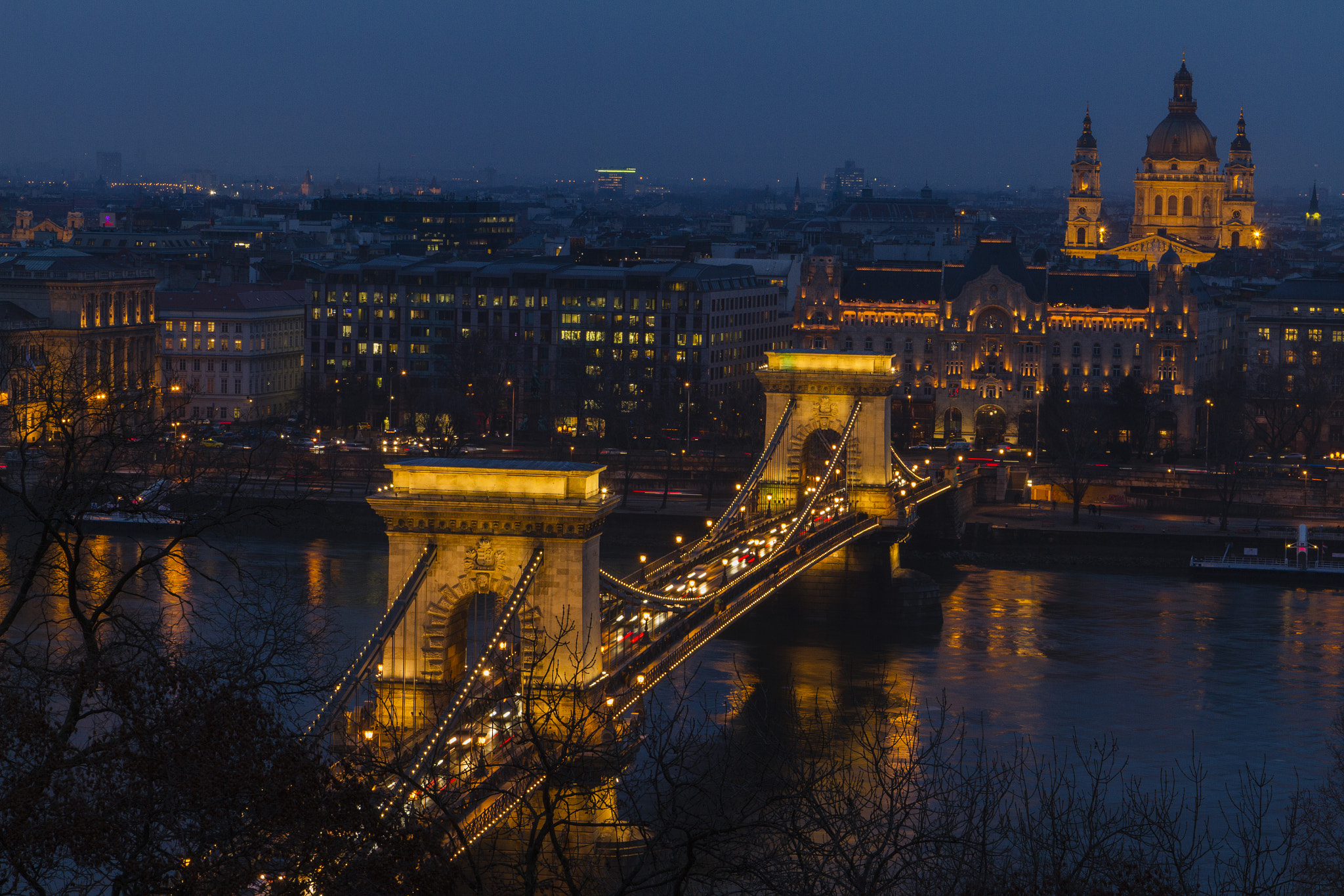 Canon EOS 7D + Tamron AF 28-75mm F2.8 XR Di LD Aspherical (IF) sample photo. Budapest's lights photography