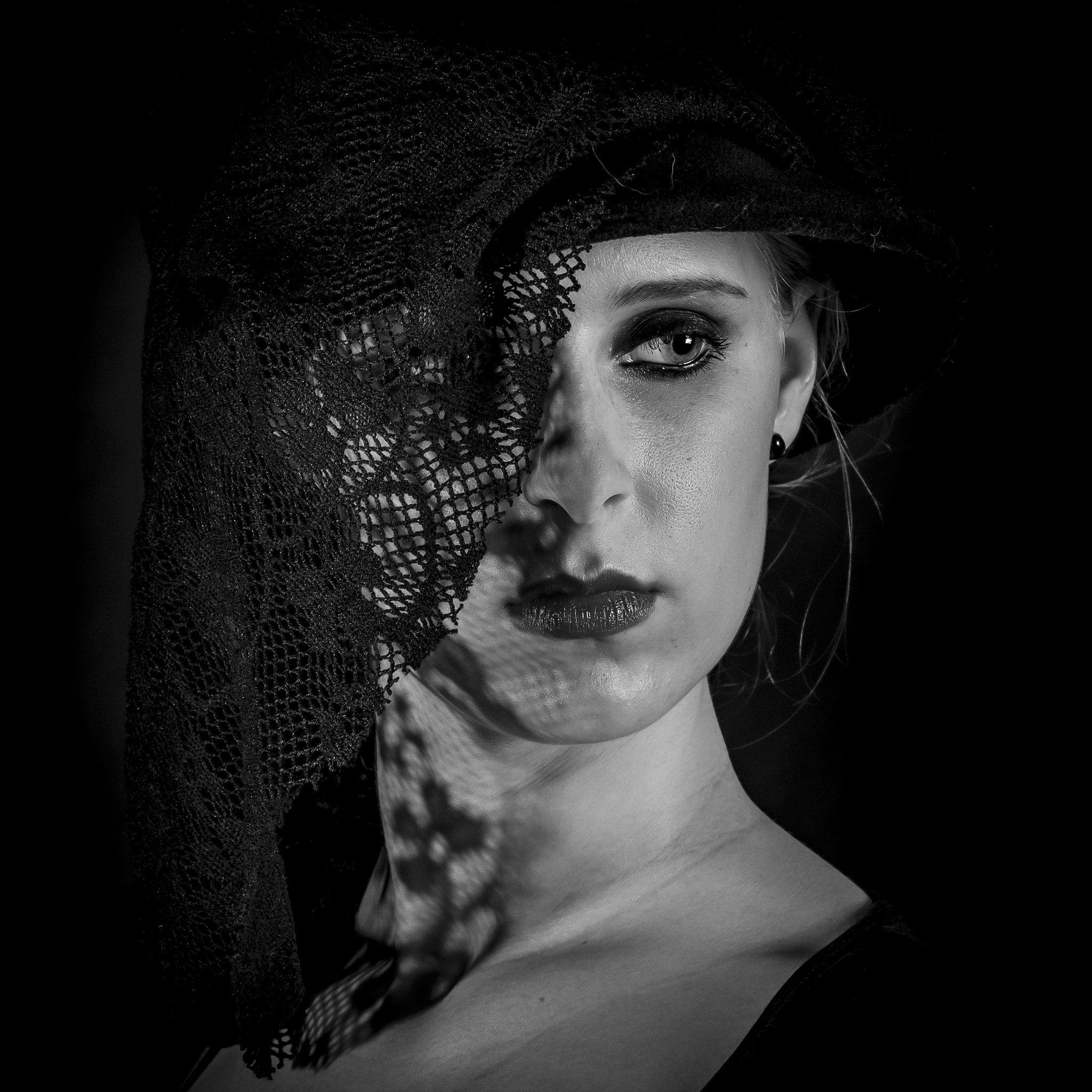 Nikon AF-S Nikkor 70-200mm F2.8G ED VR II sample photo. Filmnoir photography