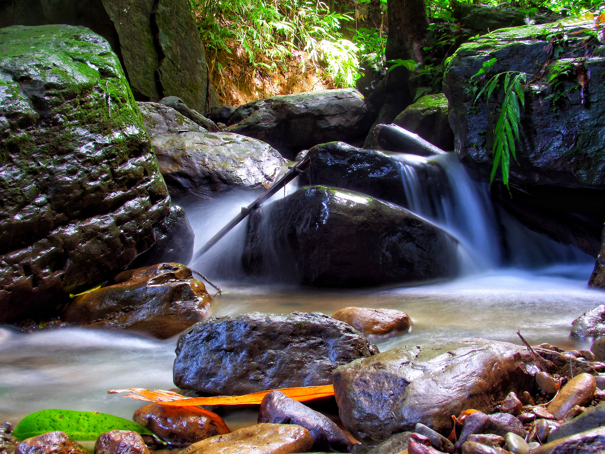 Samsung WB250F/WB251F/WB252F sample photo. Waterfall. photography