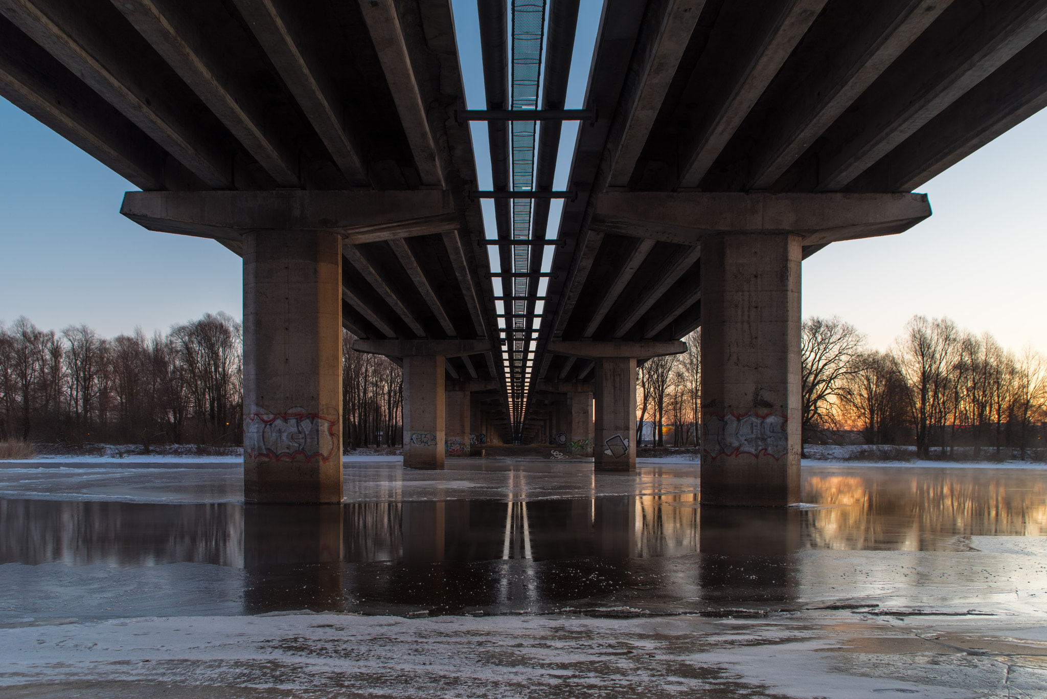 Pentax K-1 + Sigma sample photo. Under the bridge photography