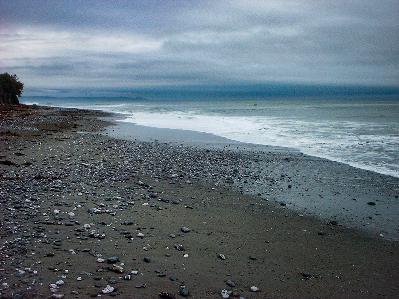Fujifilm FinePix1300 sample photo. Downderry beach photography