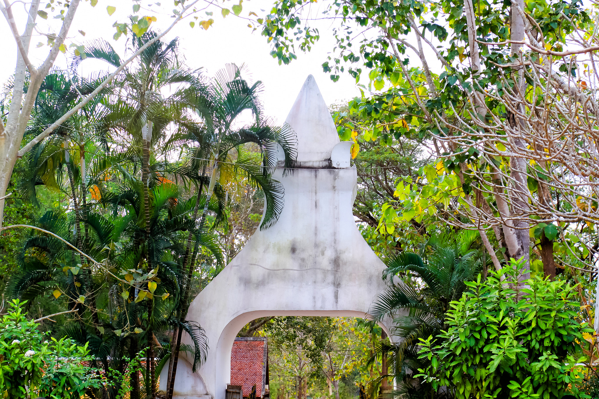 Canon EOS 50D + Canon EF 17-40mm F4L USM sample photo. Landscape land architecture building view wat pra that sri song photography