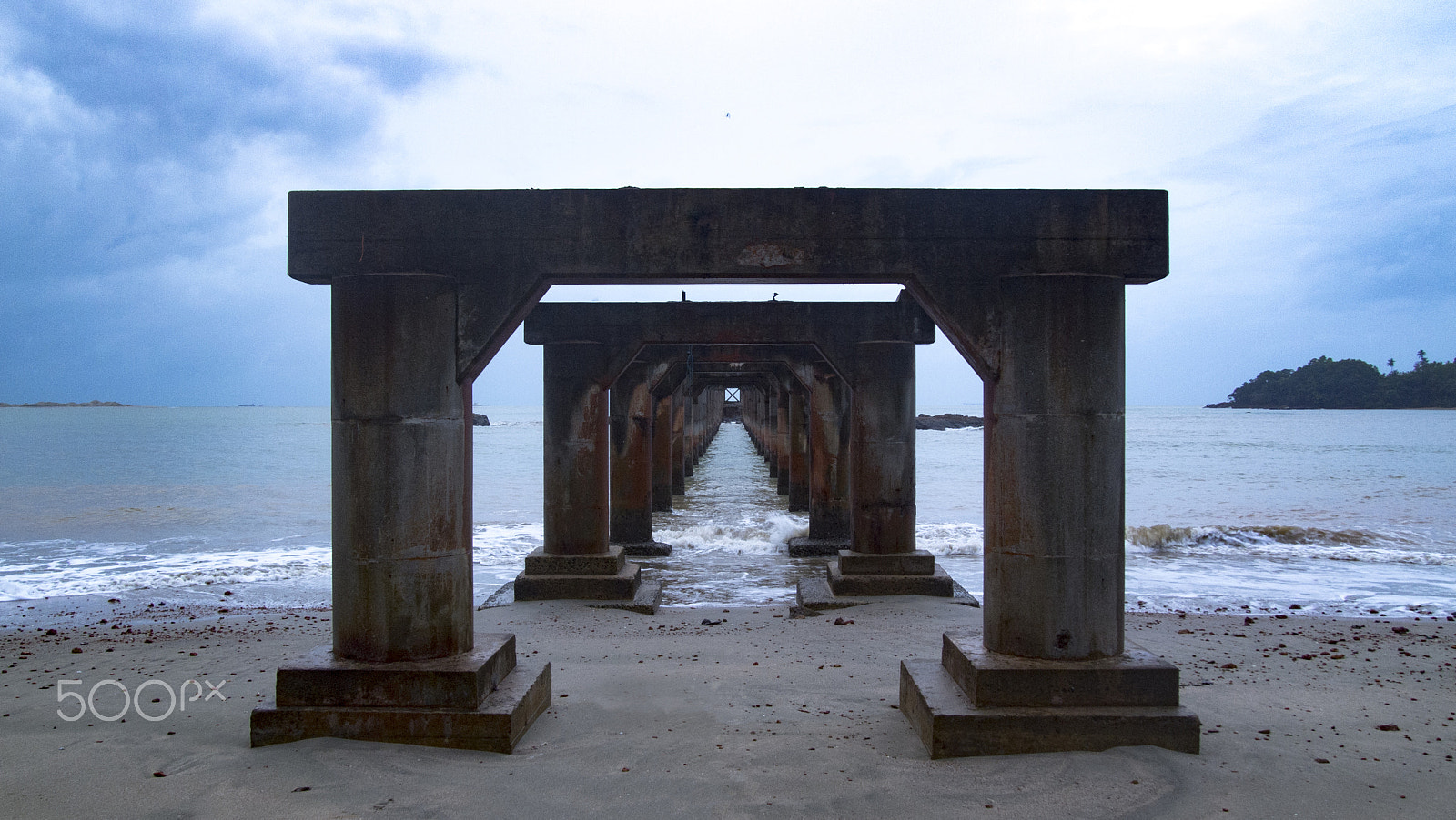 Olympus PEN E-PL2 + Olympus M.Zuiko Digital 14-42mm F3.5-5.6 II sample photo. Abandoned jetty photography