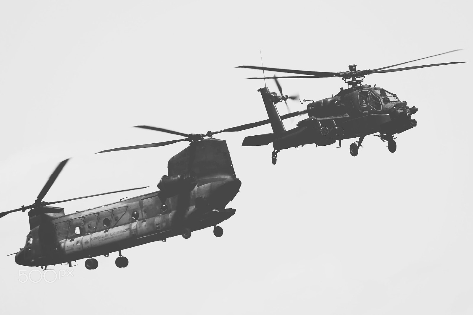 Canon EOS 550D (EOS Rebel T2i / EOS Kiss X4) + Tamron SP 70-300mm F4-5.6 Di VC USD sample photo. Military helicopters photography