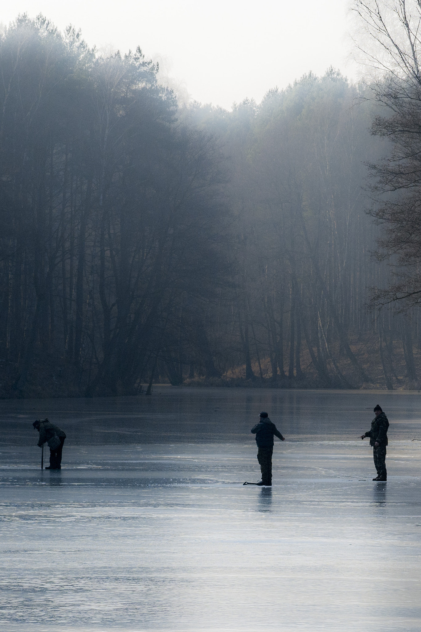 Nikon AF-S DX Micro-Nikkor 85mm F3.5G ED VR sample photo. Dancing anglers photography