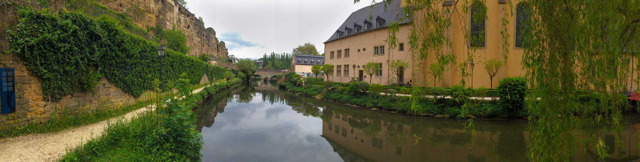 iPad mini 2 back camera 3.3mm f/2.4 sample photo. Alzette river, luxembourg city. photography