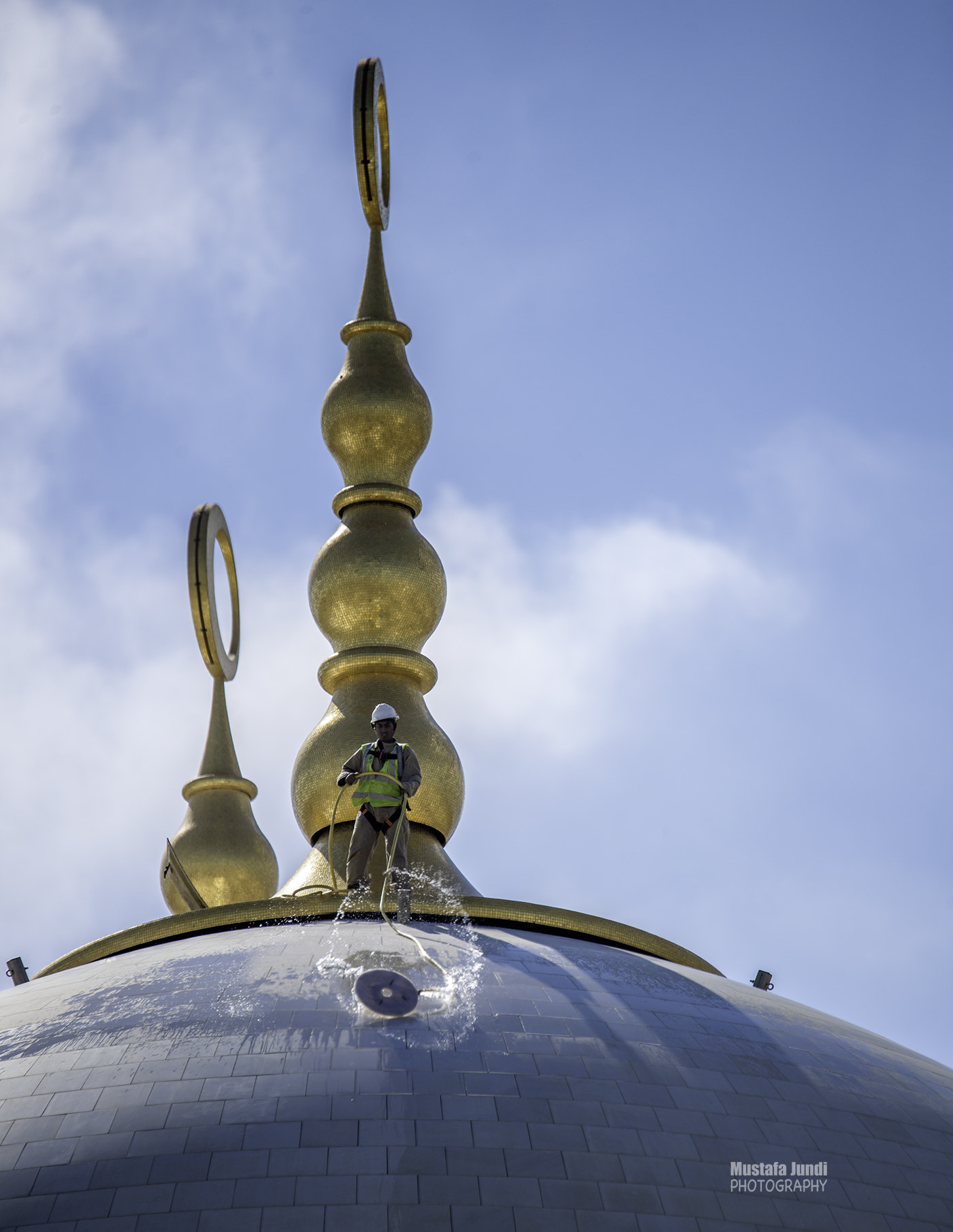 Nikon D800 sample photo. Mosque worker photography