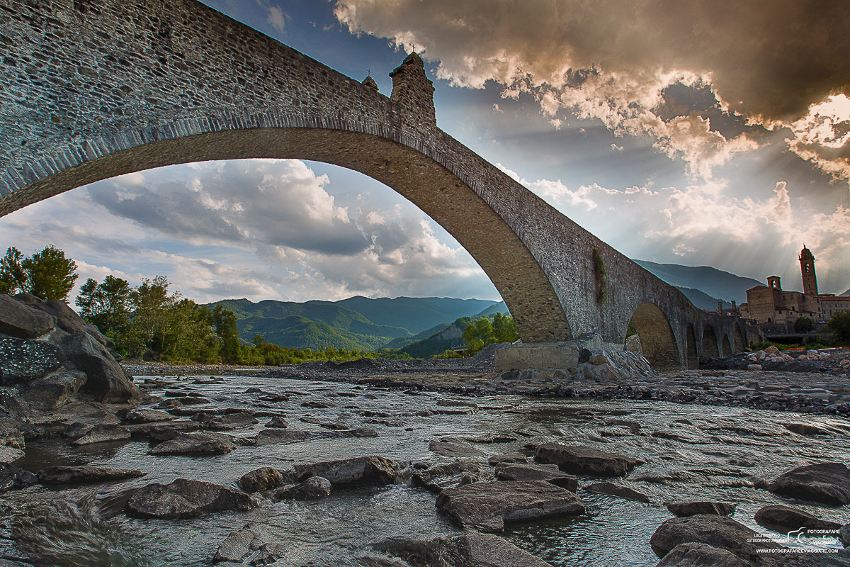 Canon EF 16-35mm F2.8L USM sample photo. Bobbio - ponte del diavolo photography