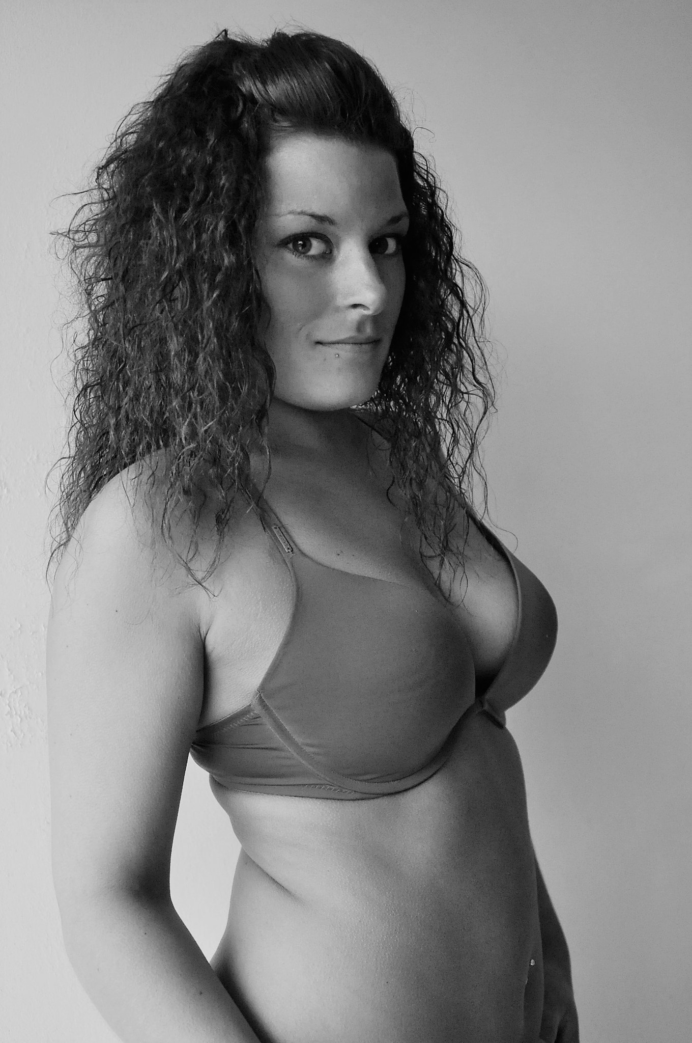AF Zoom-Nikkor 28-80mm f/3.3-5.6G sample photo. The curls photography