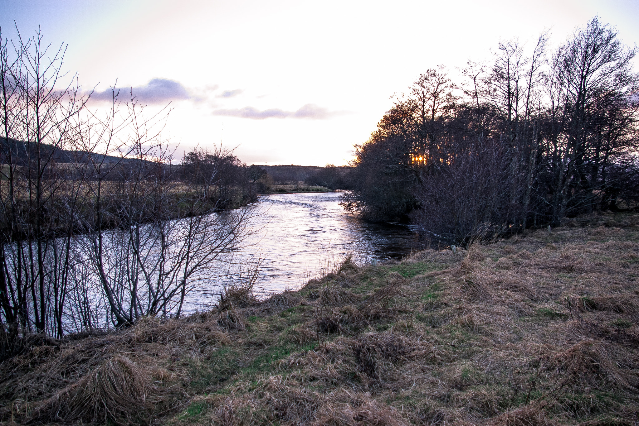 Pentax K100D sample photo. Sundown on the water photography