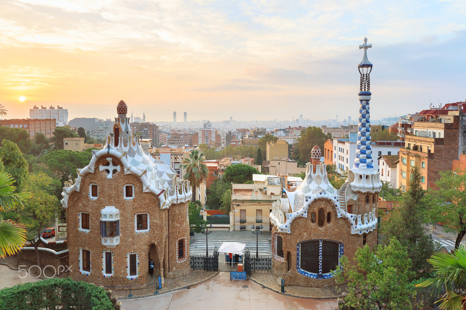 Canon TS-E 24.0mm f/3.5 L II sample photo. Famous park guell, spain photography