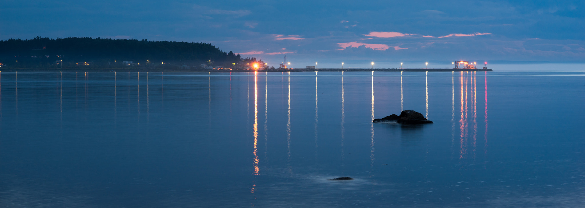 Sony a7R + Sony FE 90mm F2.8 Macro G OSS sample photo. Evening light on the pier photography