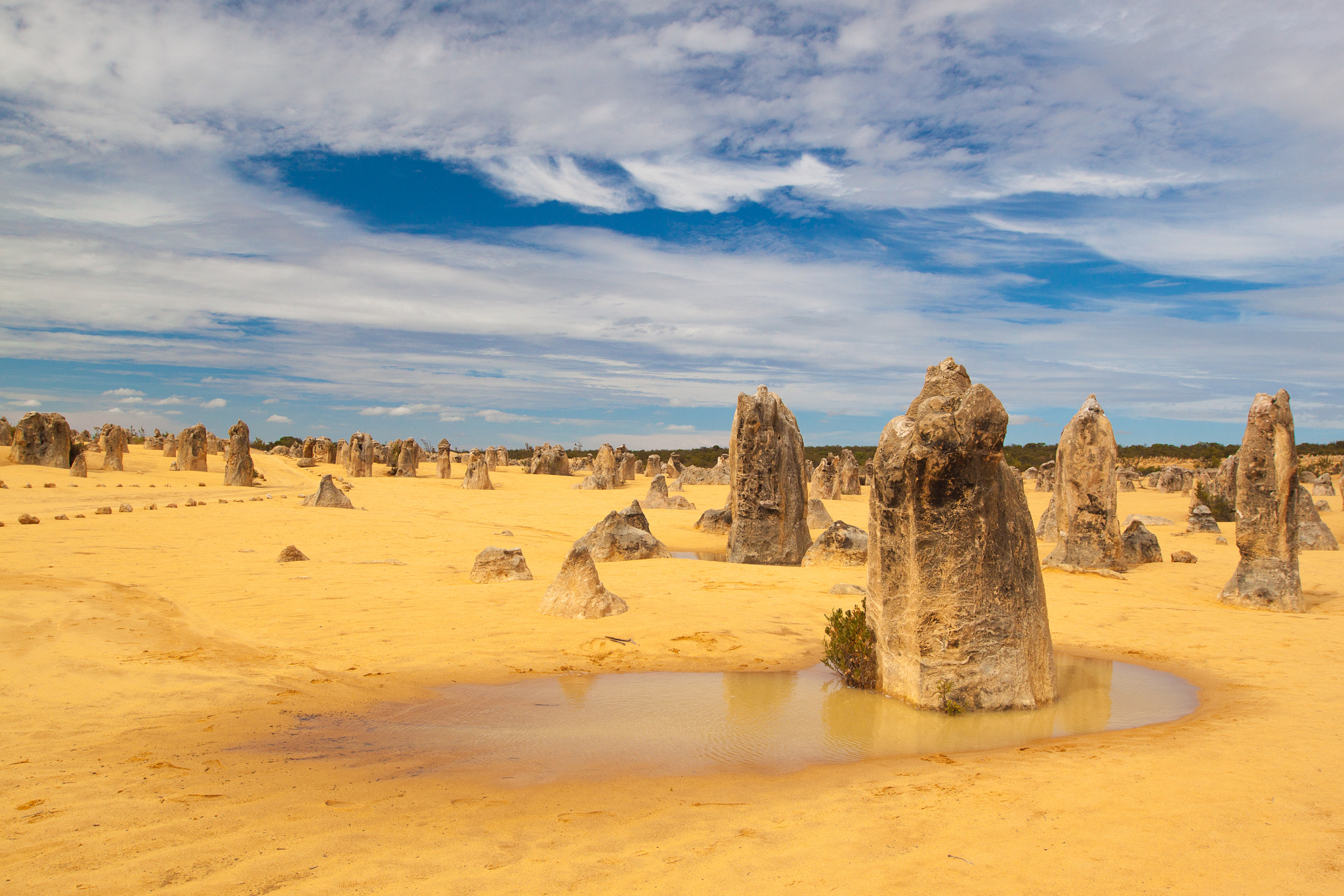 Canon EF 16-35mm F2.8L II USM sample photo. Australia pinnacles photography