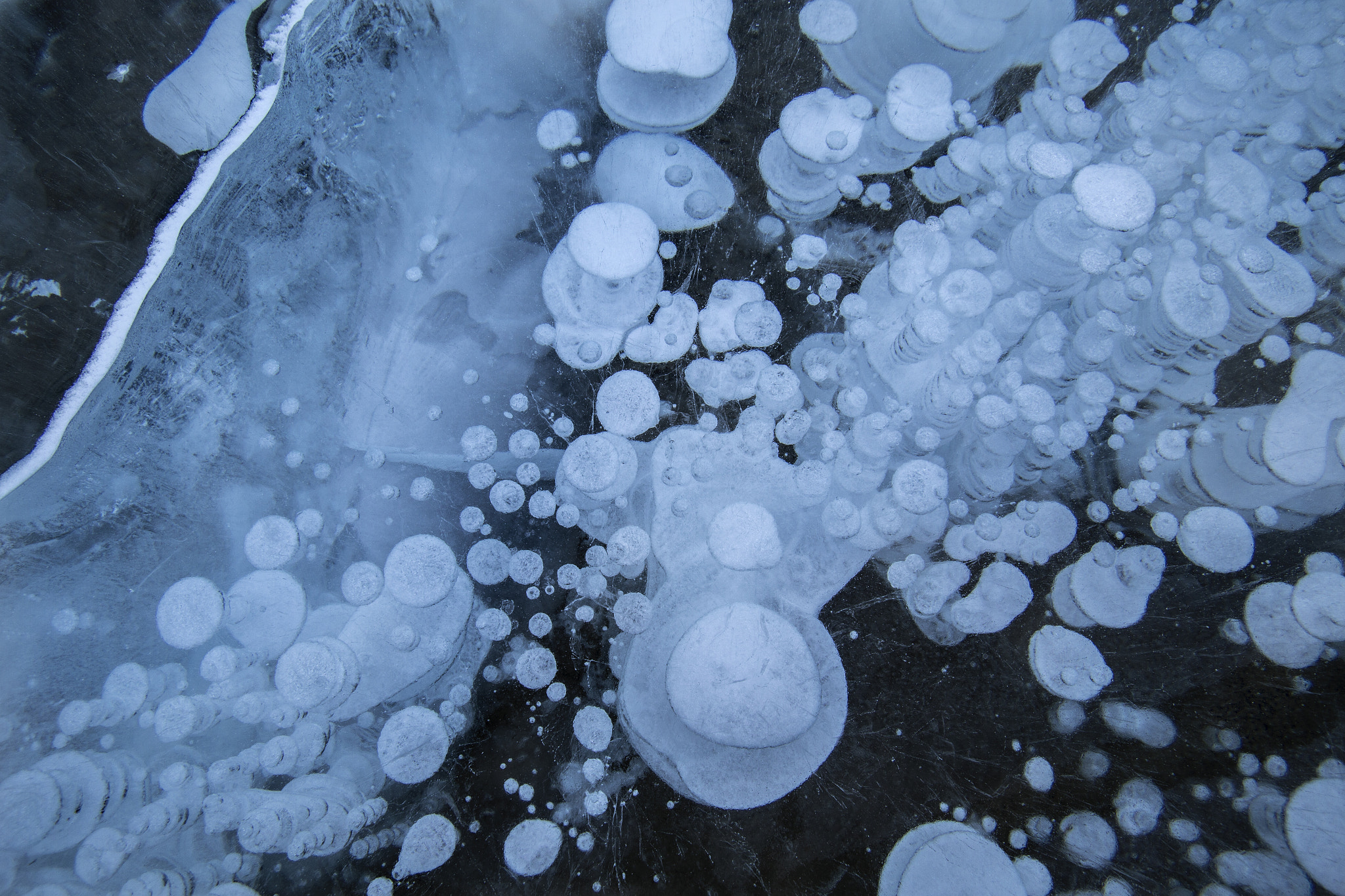 Canon EOS 6D sample photo. Frozen bubbles photography