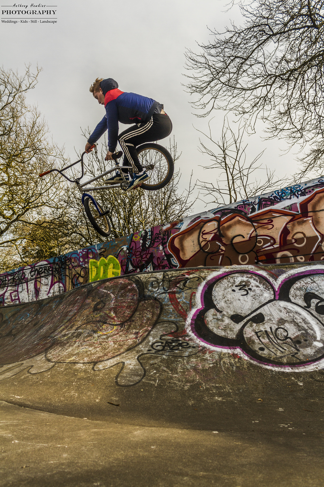 Canon EF-S 18-55mm F3.5-5.6 III sample photo. Friend at the local skatepark photography