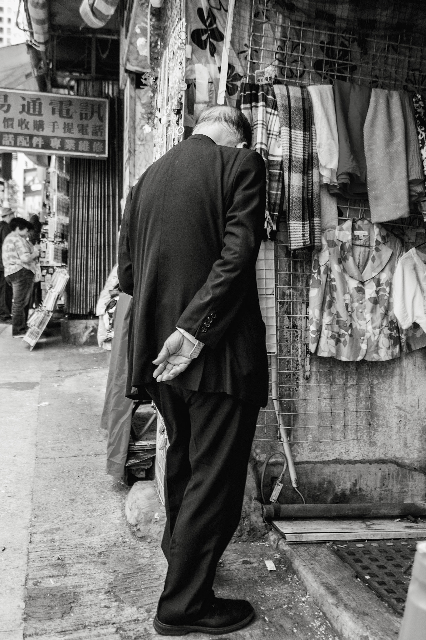 Fujifilm X-E2 + Fujifilm XF 10-24mm F4 R OIS sample photo. Gentle hand photography