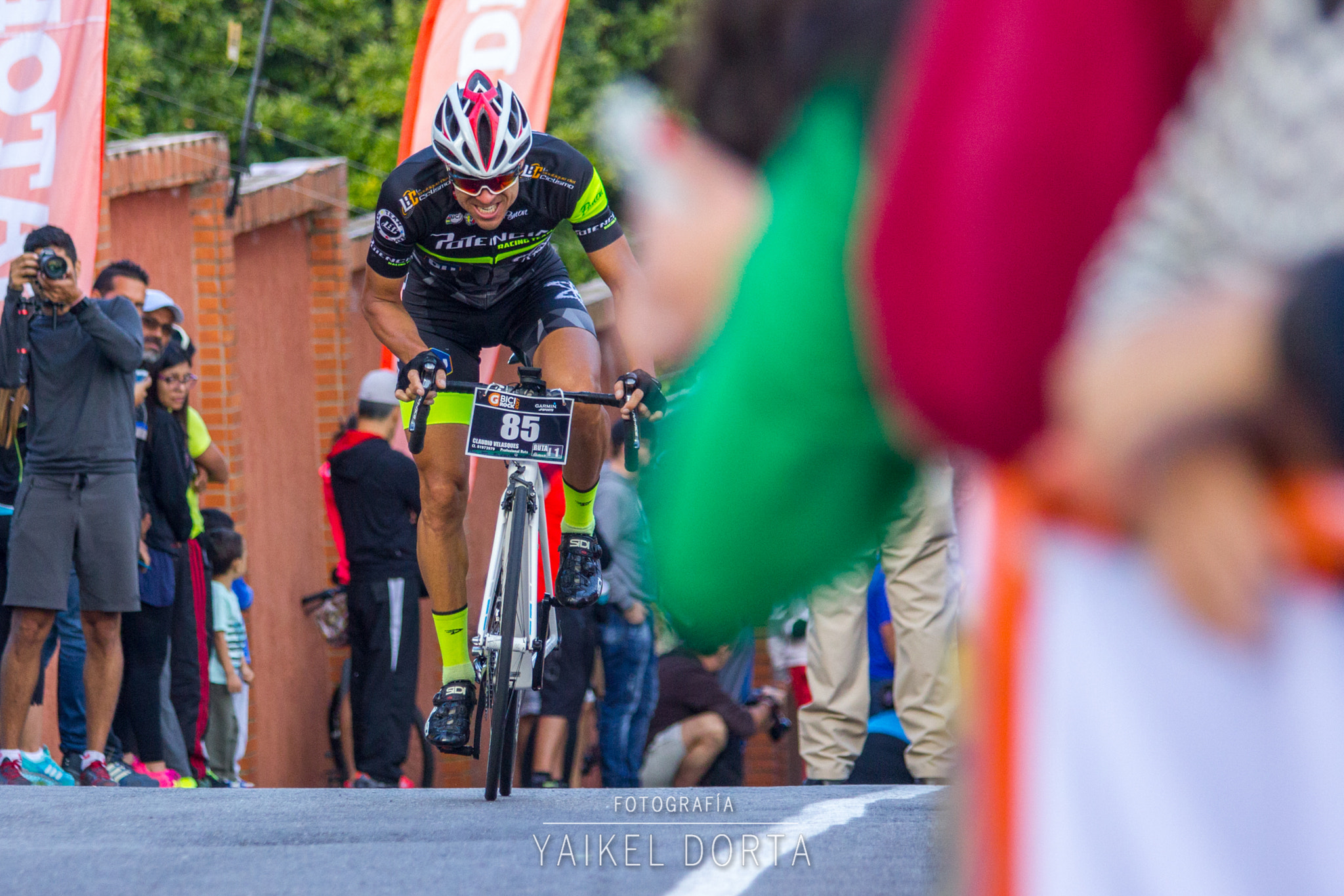 Canon EF 70-300mm F4-5.6 IS USM sample photo. Gatorade caracas bici rock 2017 photography