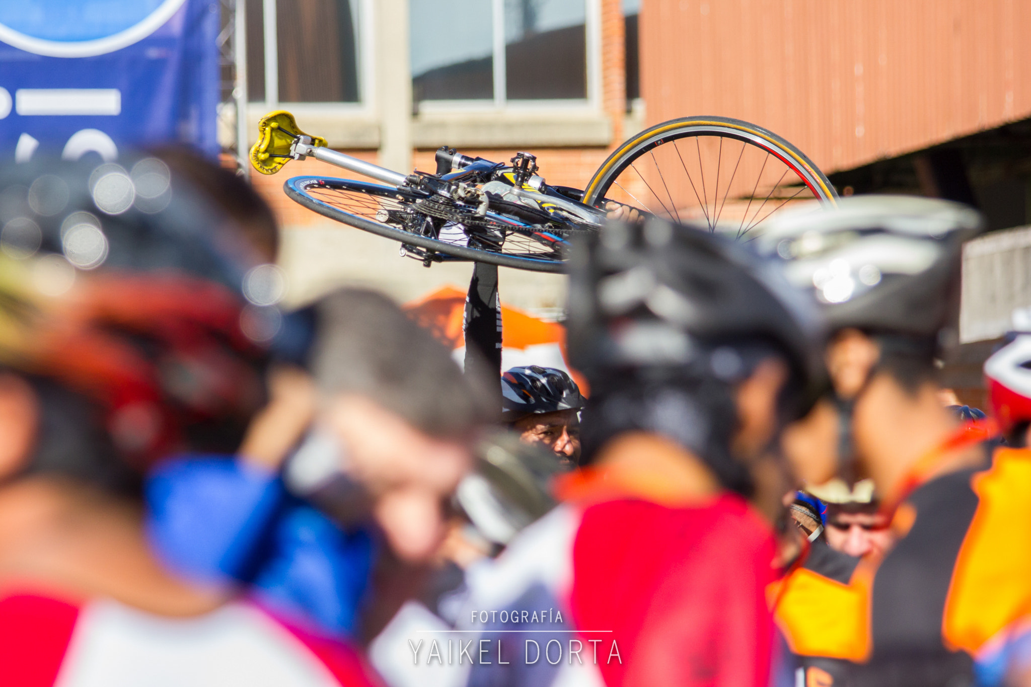 Canon EF 70-300mm F4-5.6 IS USM sample photo. Gatorade caracas bici rock 2017 photography