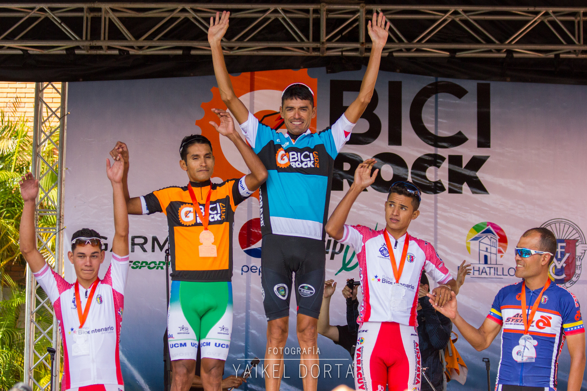 Canon EF 70-300mm F4-5.6 IS USM sample photo. Gatorade caracas bici rock 2017 photography