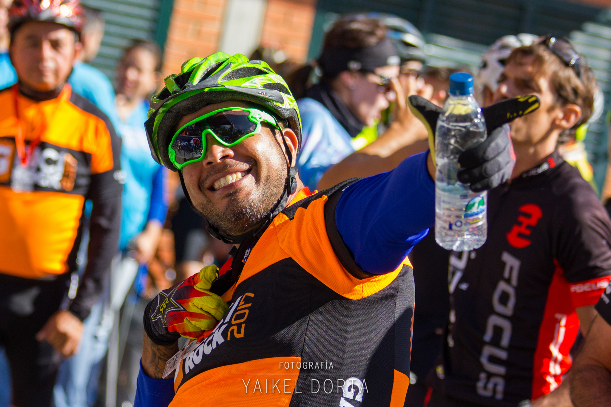 Canon EF 70-300mm F4-5.6 IS USM sample photo. Gatorade caracas bici rock 2017 photography