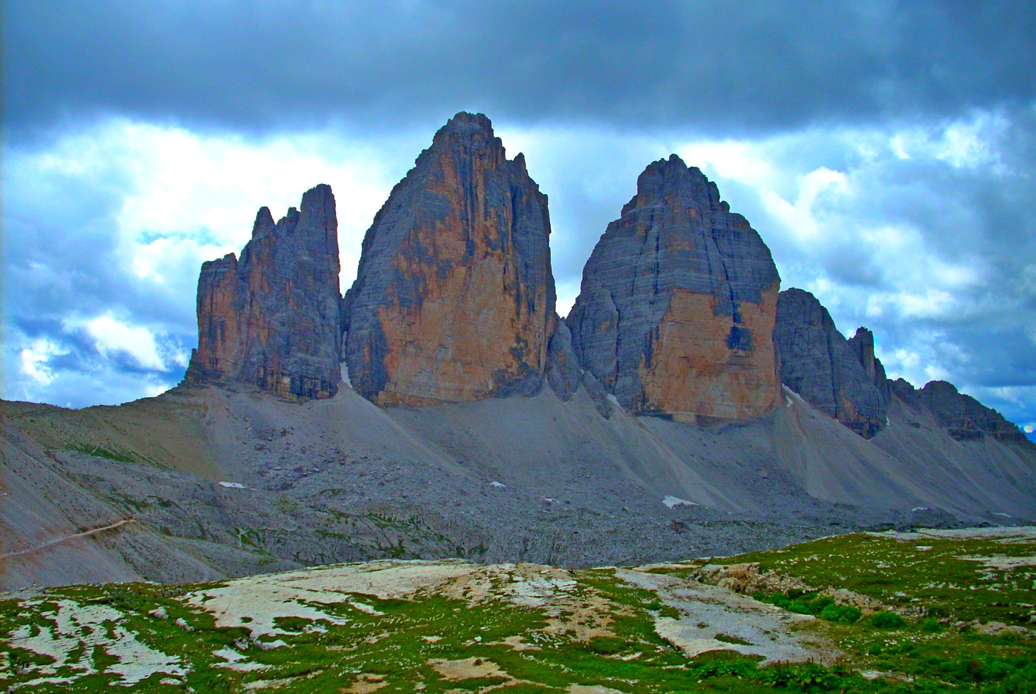 Nikon COOLPIX L10 sample photo. Tre cime di lavaredo photography