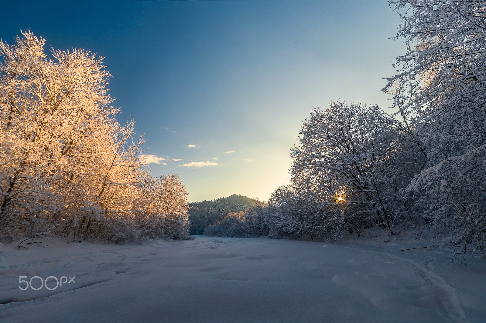 Pentax K-S2 sample photo. Sunrise at frozen river..... photography