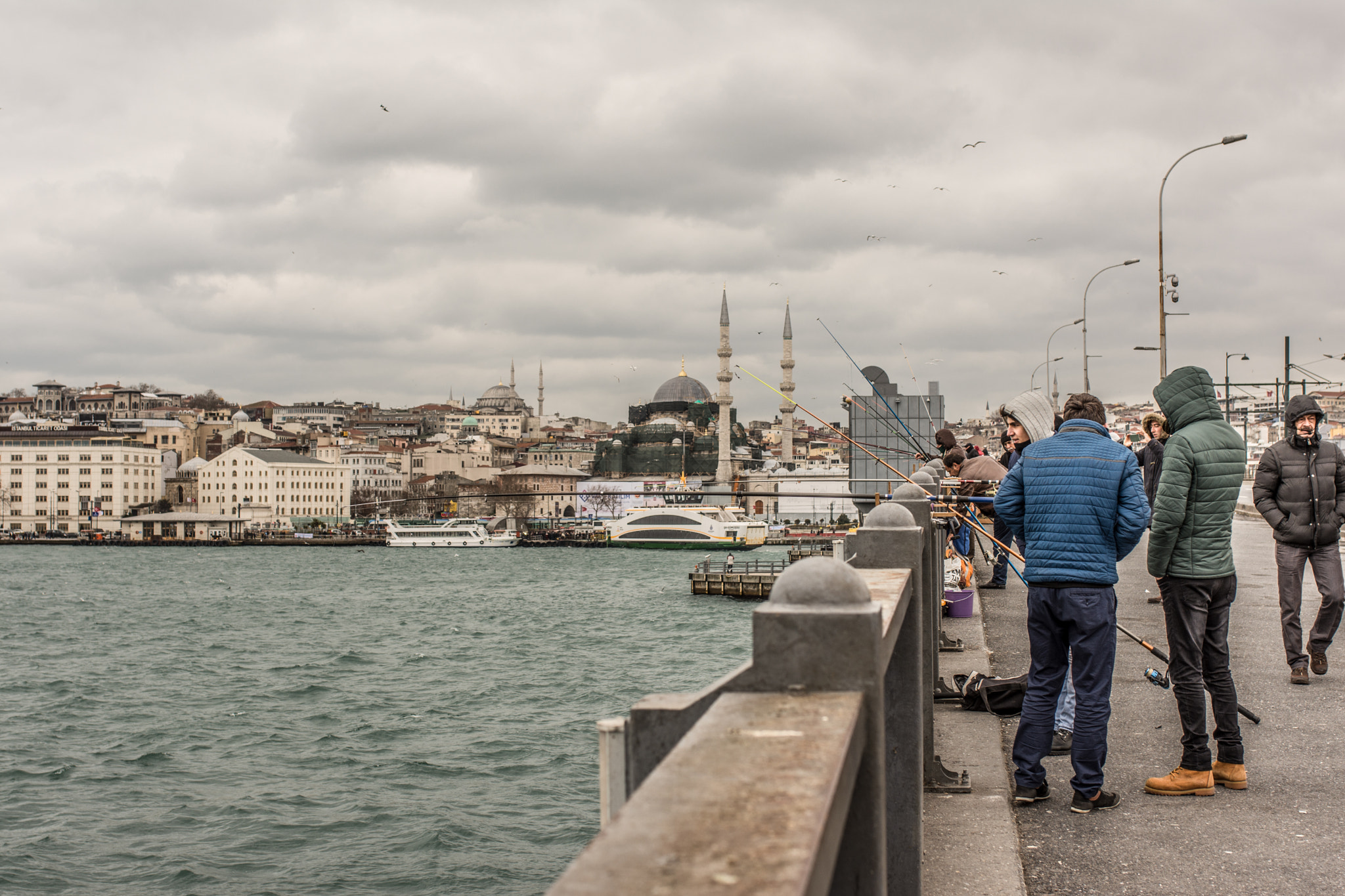 Nikon D7200 + Sigma 35mm F1.4 DG HSM Art sample photo. Galata bridge, istanbul photography