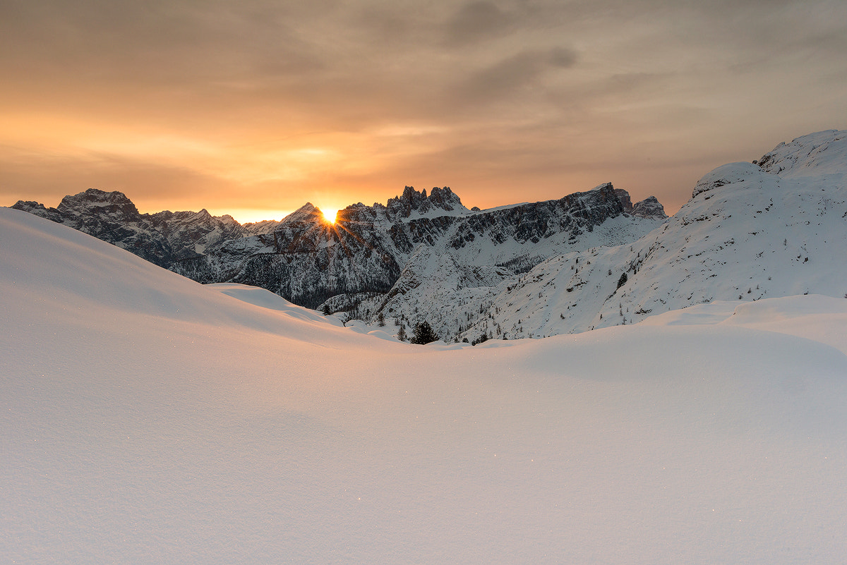 Nikon D800 + Nikon AF-S Nikkor 20mm F1.8G ED sample photo. *** the sun is coming *** photography