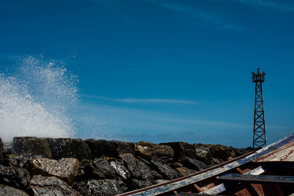 Nikon D7100 + Sigma 50mm F1.4 EX DG HSM sample photo. Rompe olas..!! photography