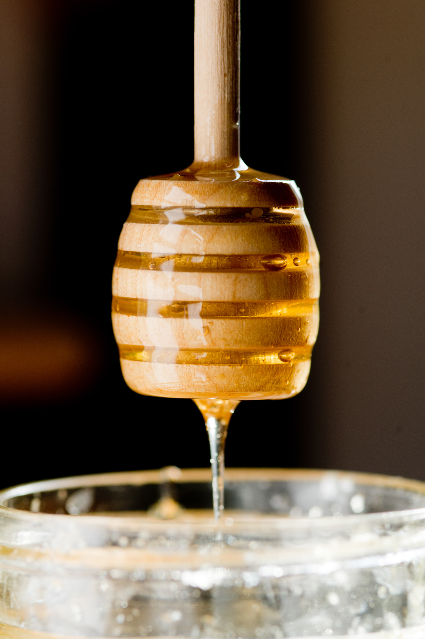 Nikon D3S sample photo. Honey dipper over honey jar photography