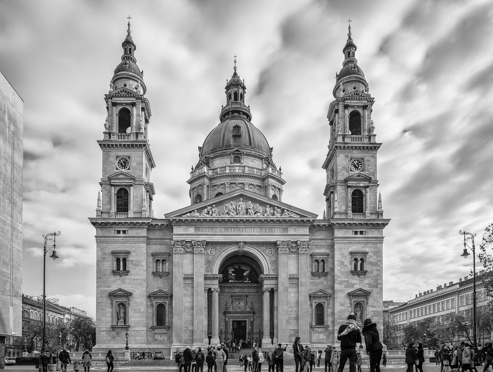 Sony Alpha NEX-5R sample photo. St. stephen basilica budapest photography