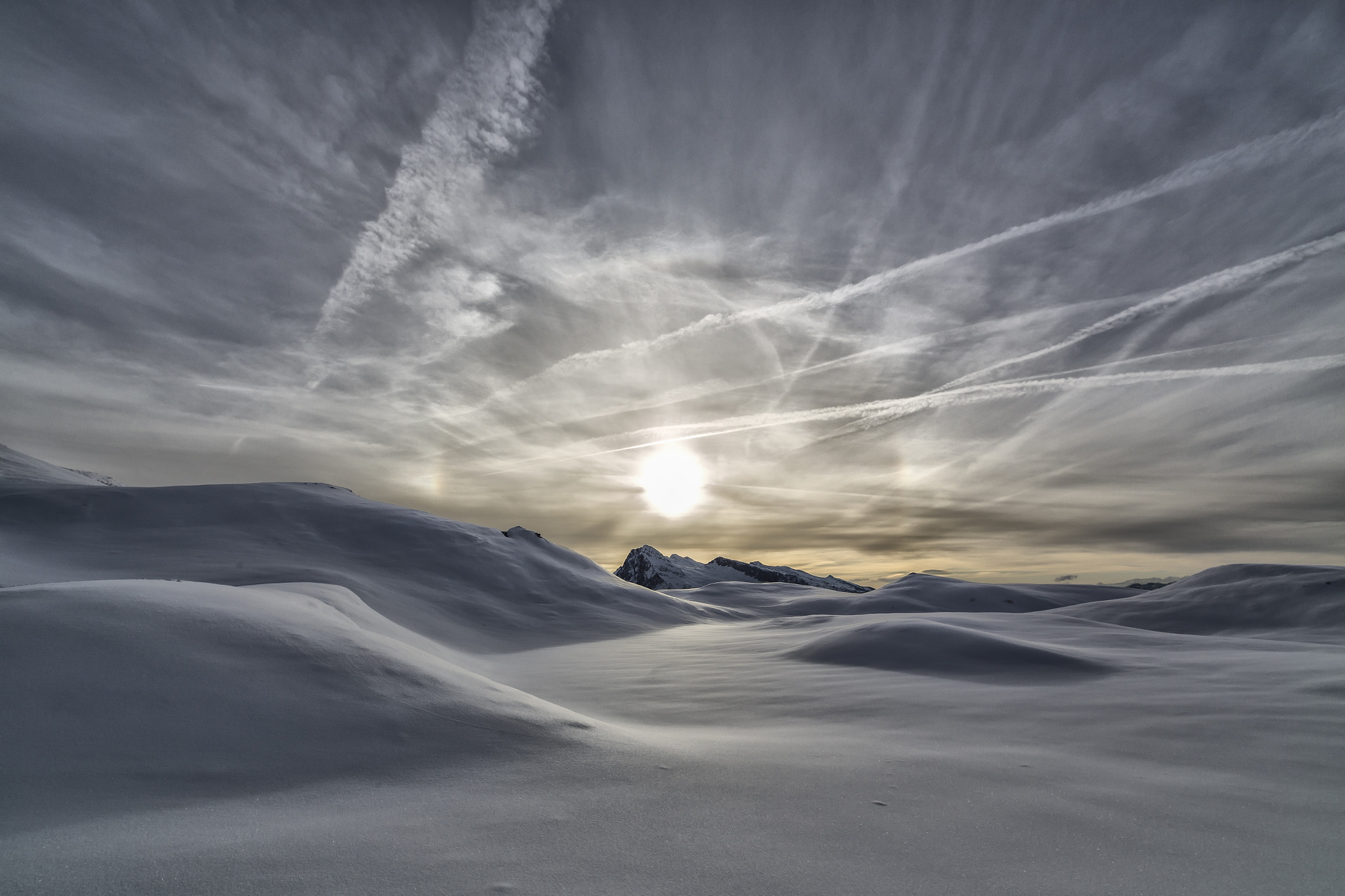 Canon EOS 6D + ZEISS Distagon T* 15mm F2.8 sample photo. Halō on dolomites photography
