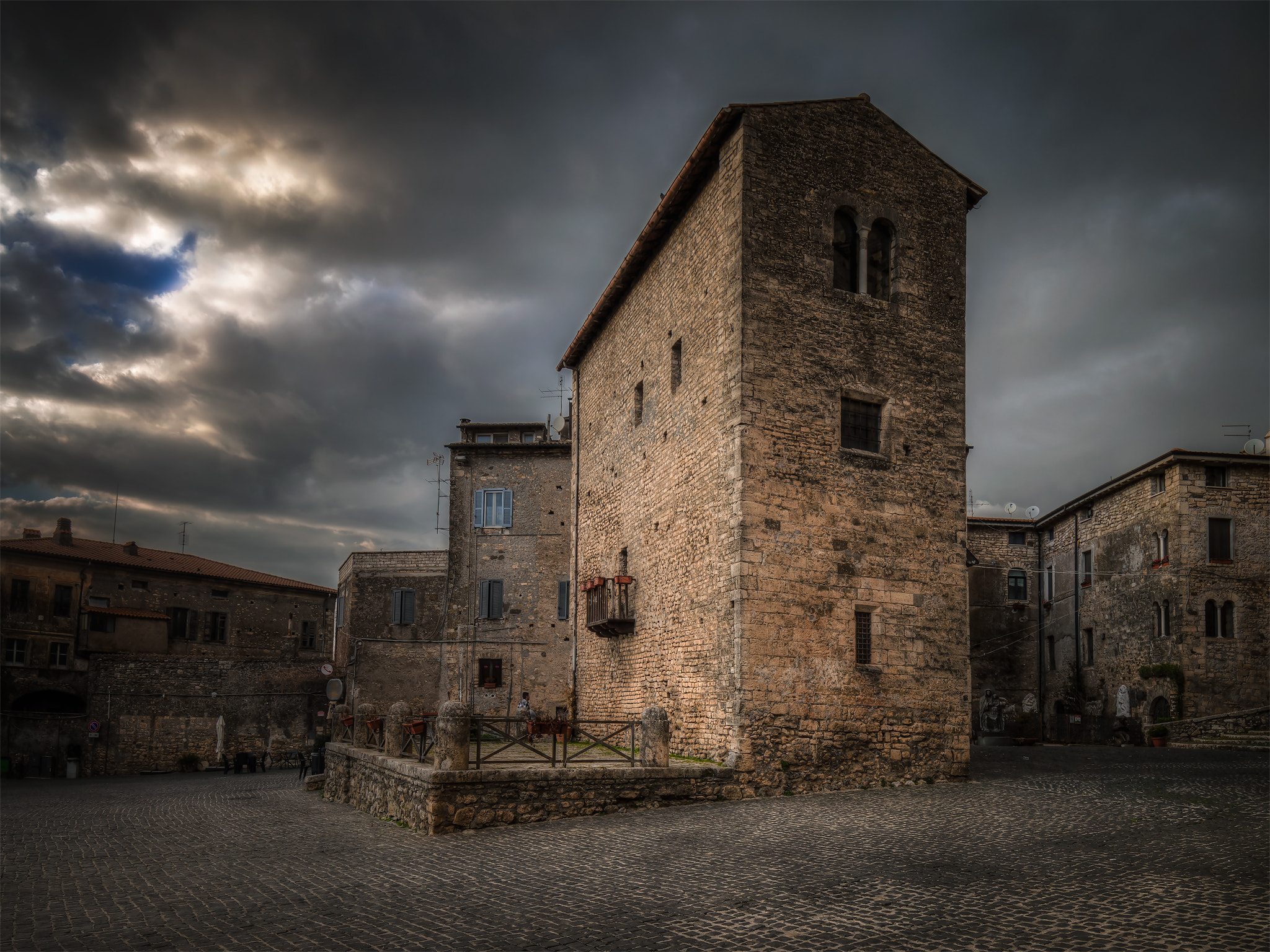 Samyang 14mm F2.8 ED AS IF UMC sample photo. The city of the popes photography