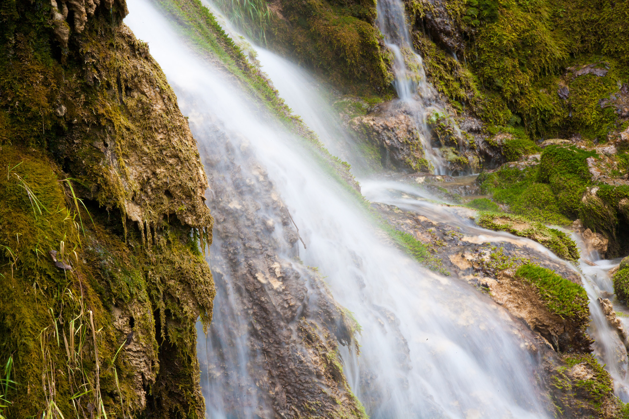 Canon EOS-1Ds Mark II sample photo. Waterfall  photography