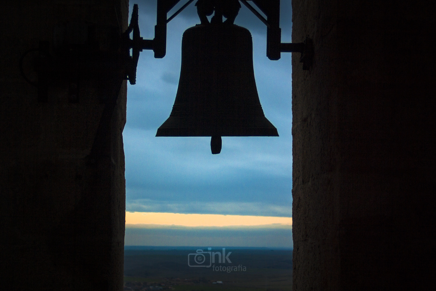 Canon EF 35-80mm f/4-5.6 sample photo. La campana photography