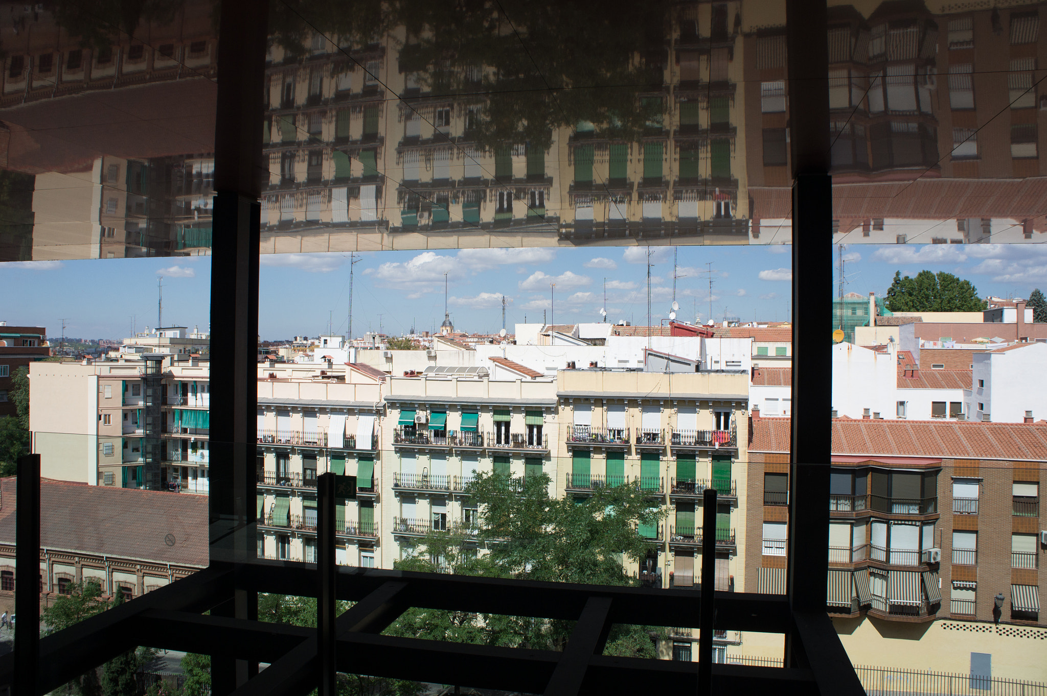 Sony Alpha NEX-3 + Sony E 18-55mm F3.5-5.6 OSS sample photo. Reina sofia - madrid photography