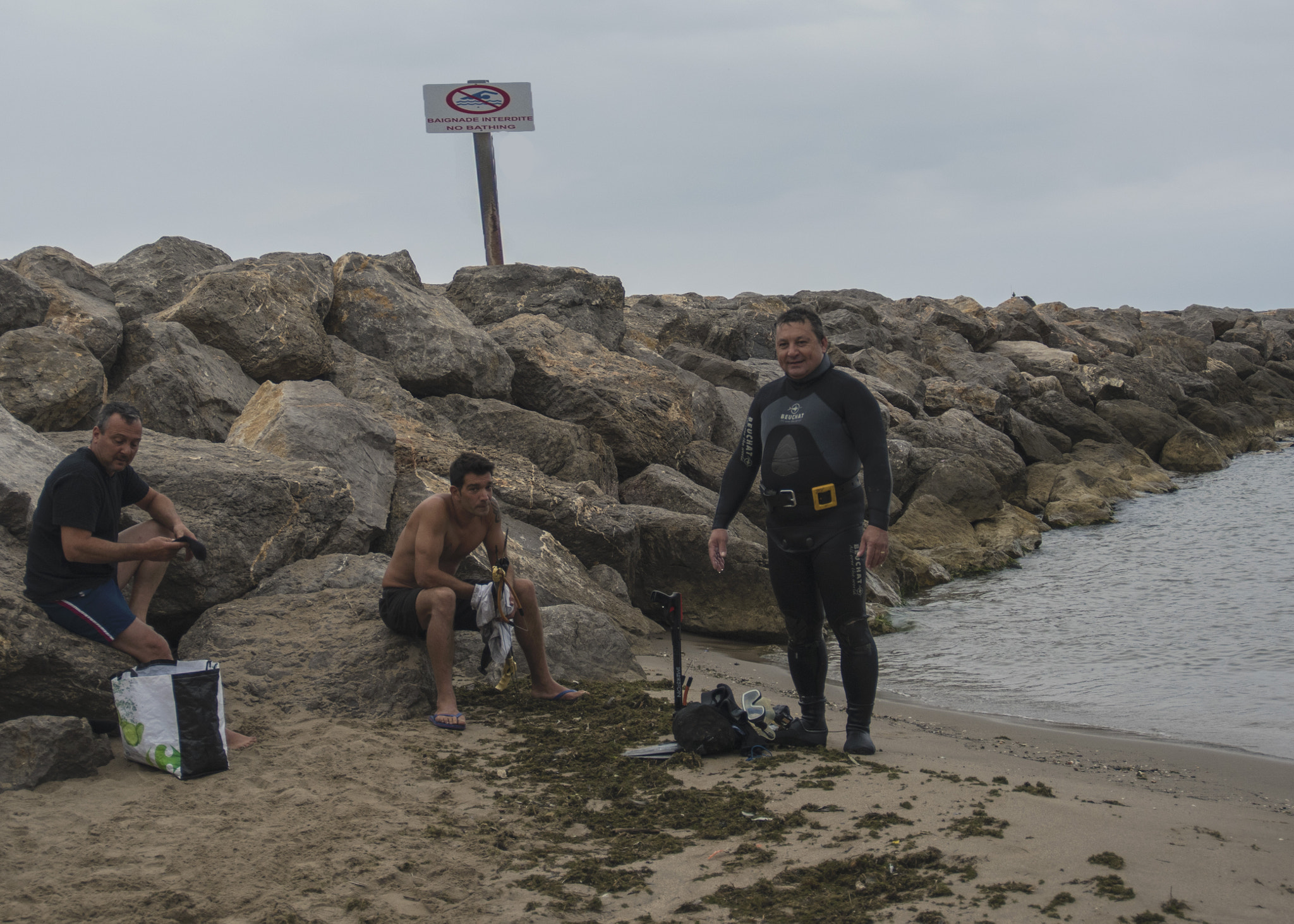 Nikon D810 sample photo. Illegal divers in the med sea photography