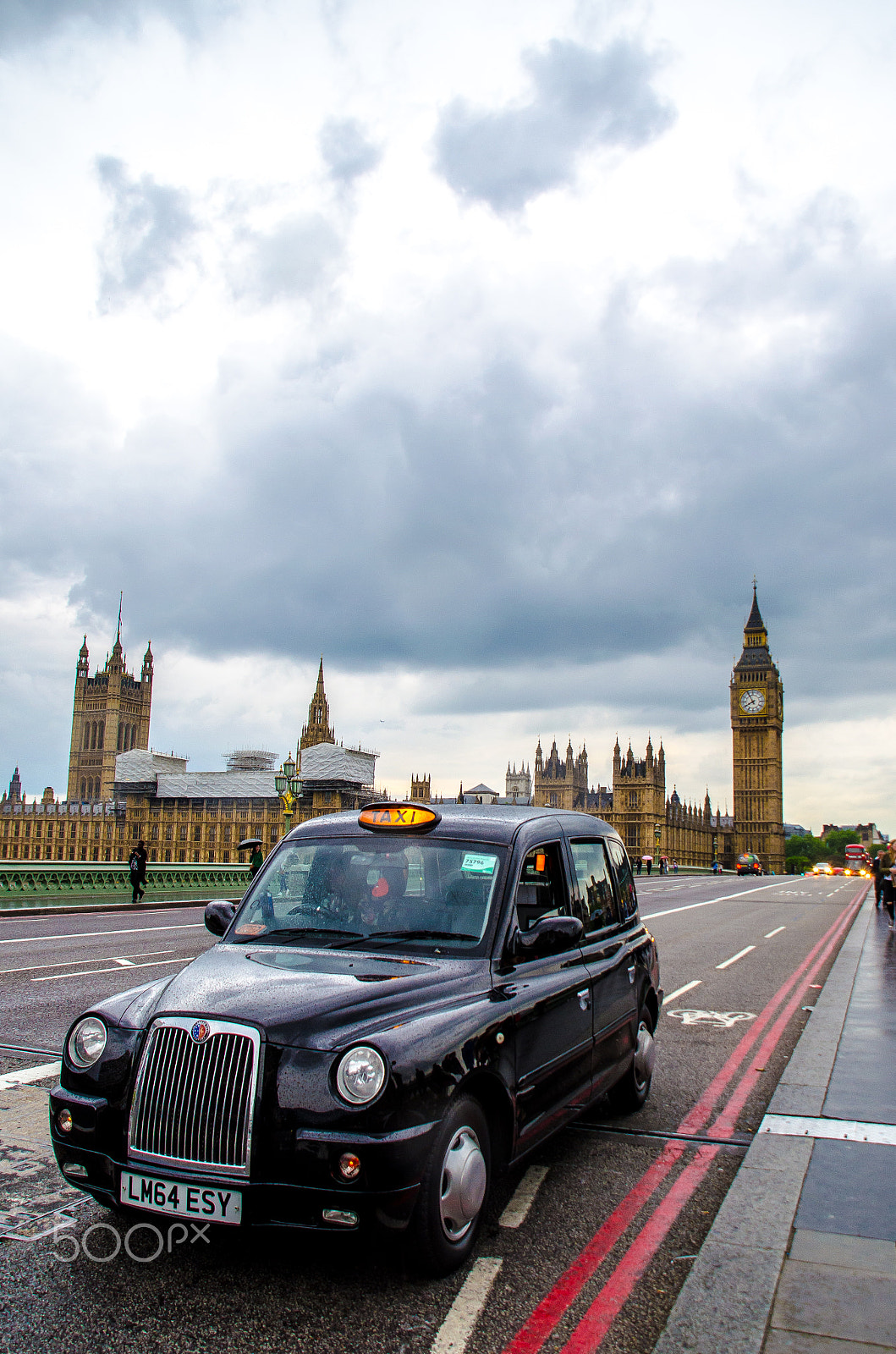 Sigma 18-200mm F3.5-6.3 DC OS HSM sample photo. Taxi photography