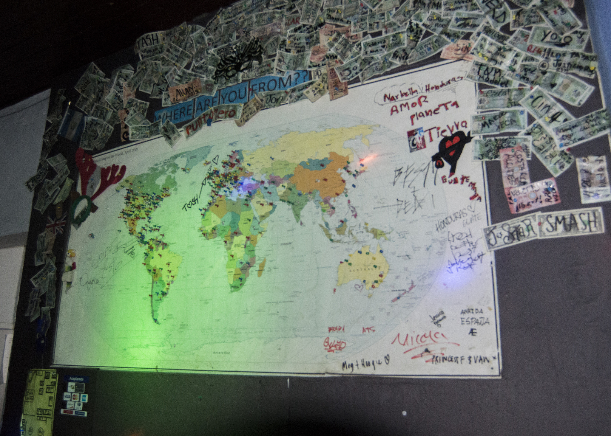 Nikon D3200 sample photo. World map in bar photography