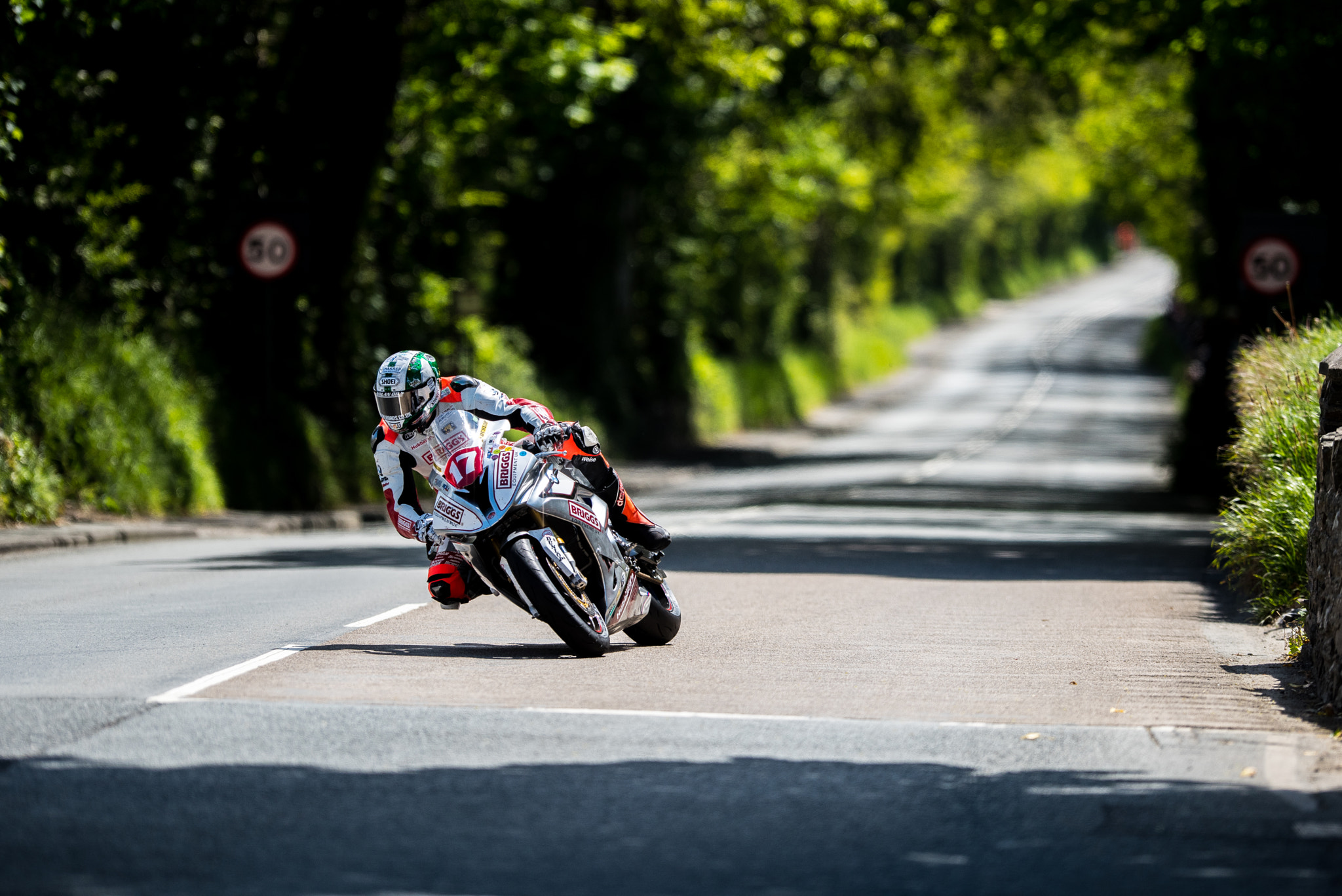 Nikon AF-S Nikkor 200mm F2G ED VR II sample photo. Peter hickman tt 2015 photography