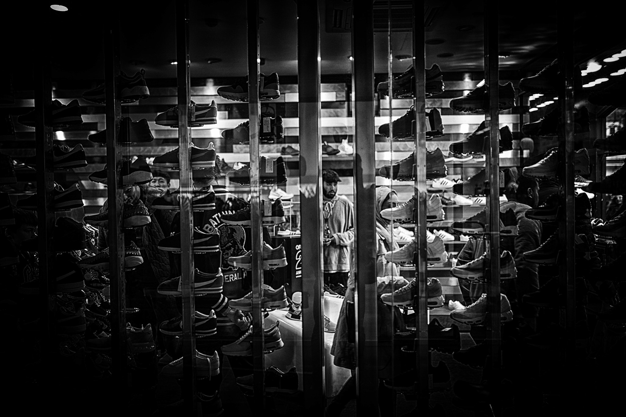 Sigma 35mm F1.4 DG HSM Art sample photo. Shoe shopping photography