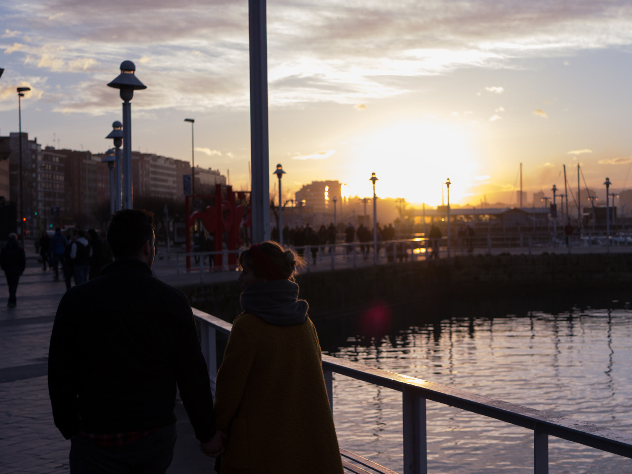 Panasonic Lumix DMC-GH2 + LUMIX G 25/F1.7 sample photo. Prend ma main photography