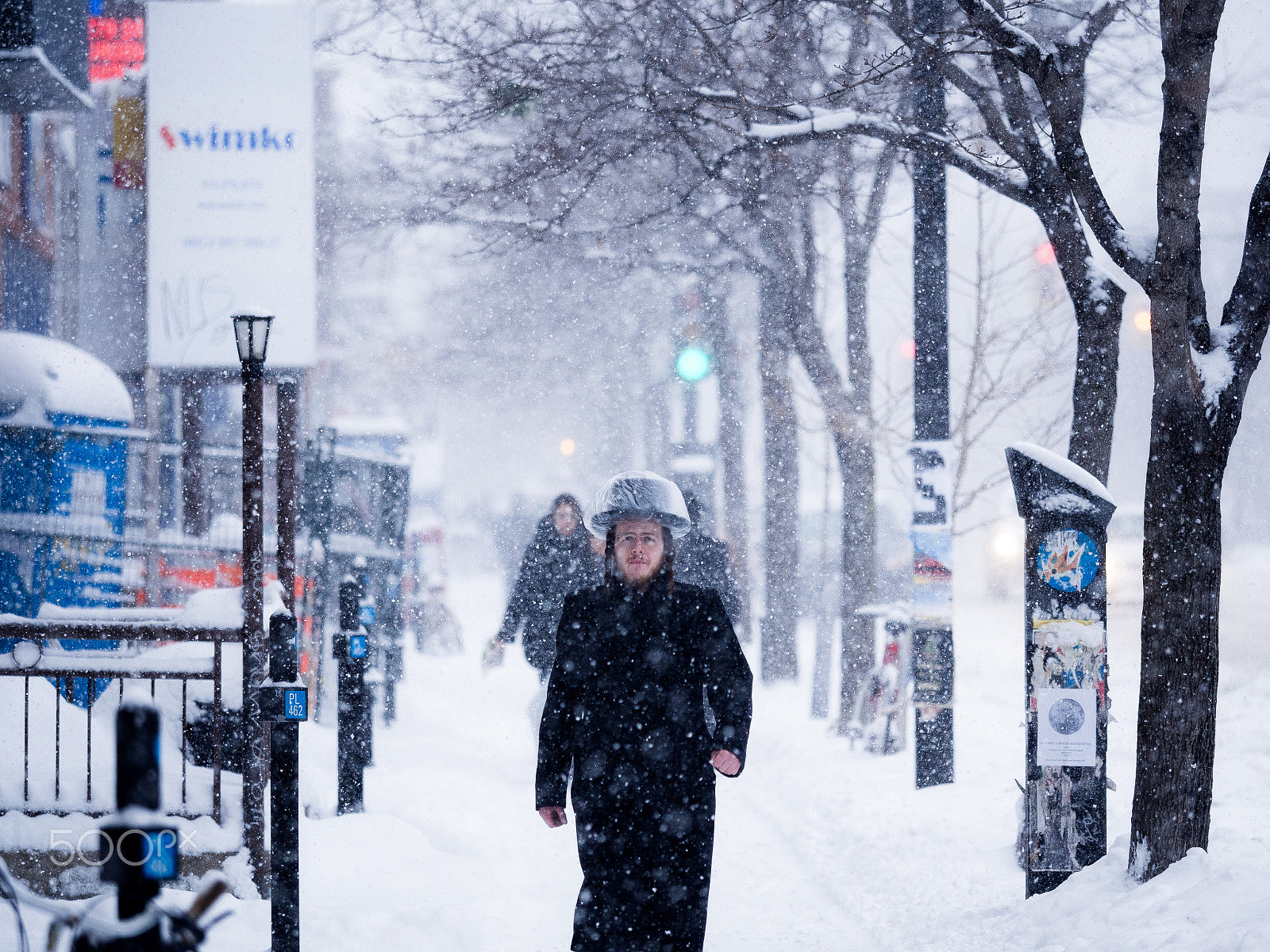 Olympus OM-D E-M10 + Olympus M.Zuiko Digital ED 40-150mm F2.8 Pro sample photo. It's snowing in the mile-end photography